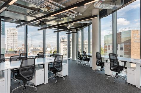 Coworking Desk Space in City of London .